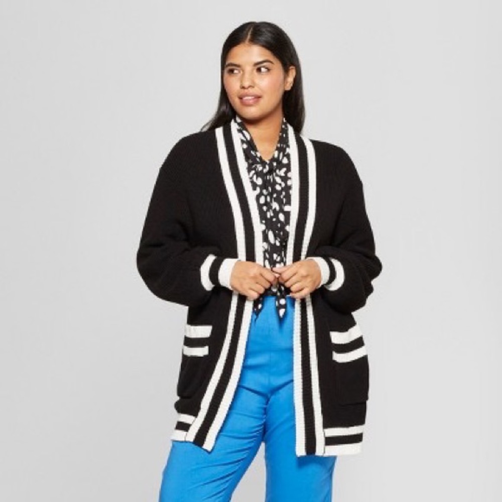 SOOOOLD! ❤️Who What Wear Black and White Cardigan - Picture 1 of 8